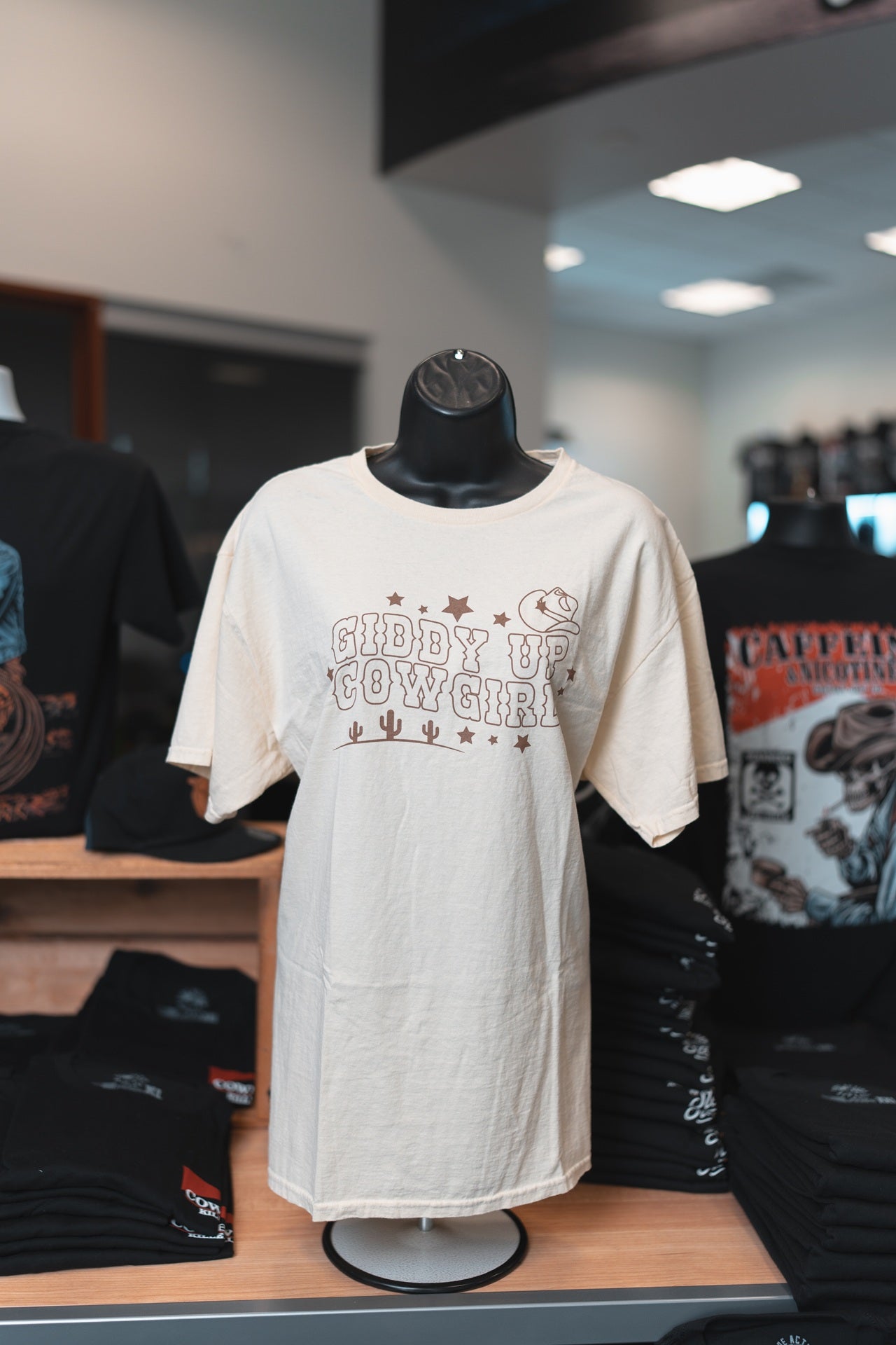 Giddy Up Cowgirl - Women's Tee